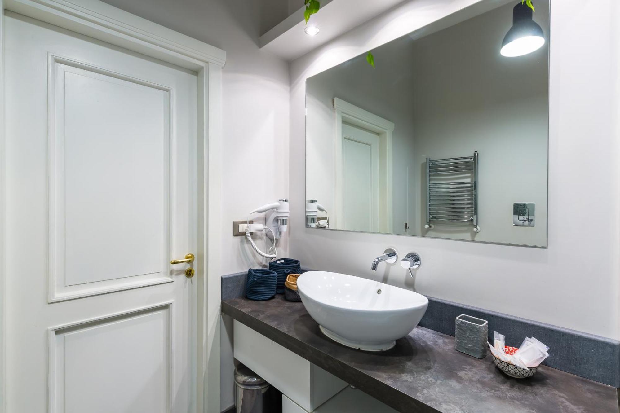 Napoli Heartbeat By Napoliapartments Bagian luar foto