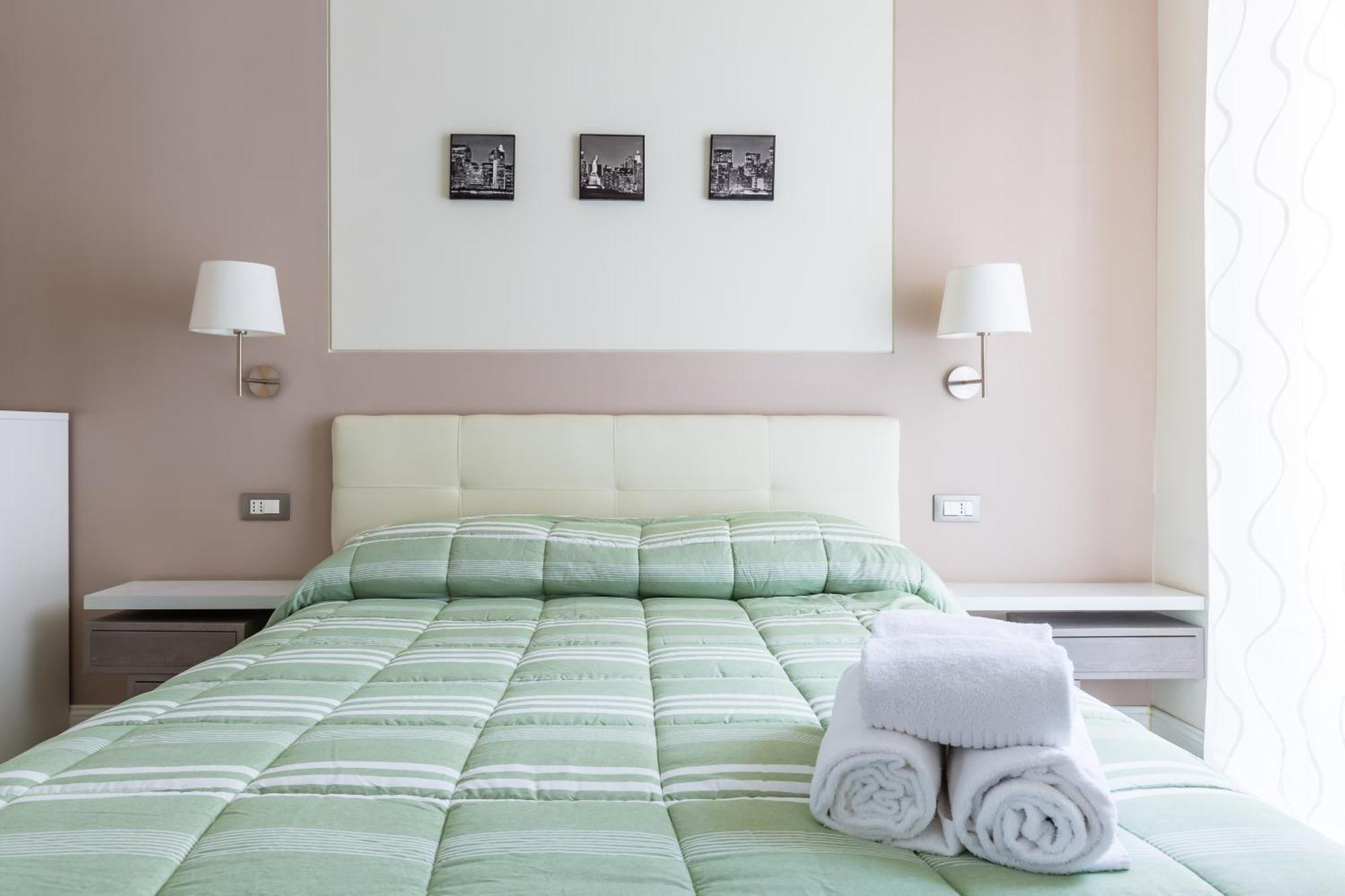 Napoli Heartbeat By Napoliapartments Bagian luar foto